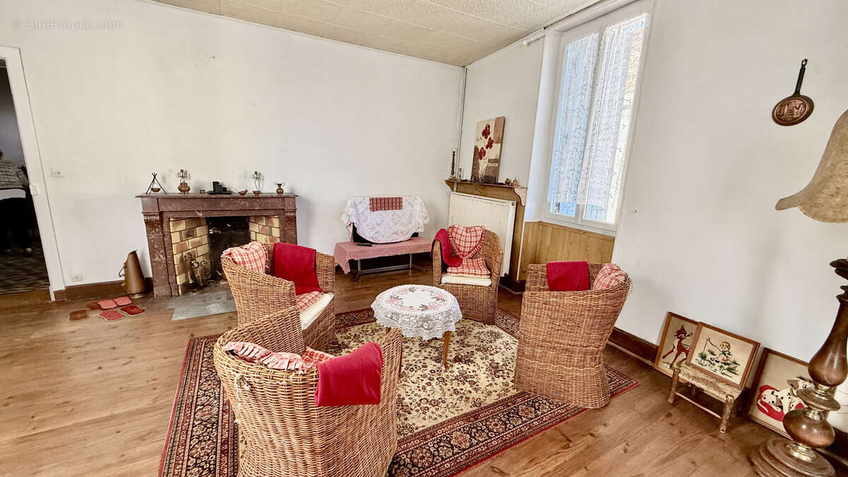 Maison à SAINT-JUSTIN