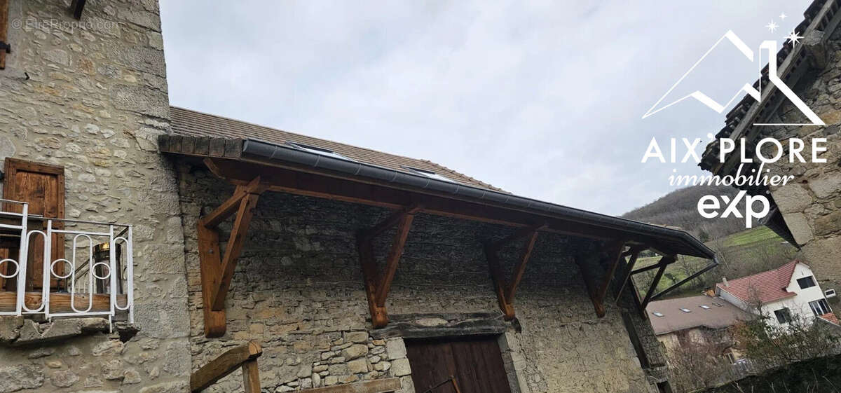 Maison à LOMPNAS