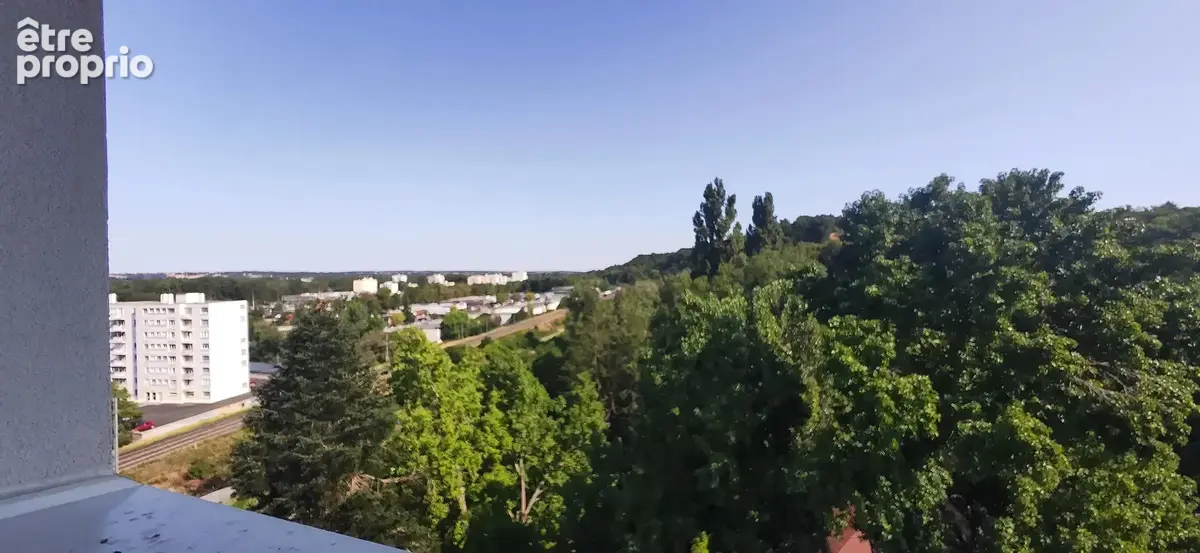 T3 entierement renové au 7ème avec balcon et garage - photo 12