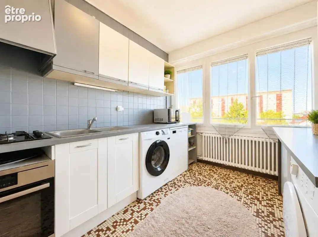 Appartement T4 avec cave parking proche de toutes commodités - photo 4