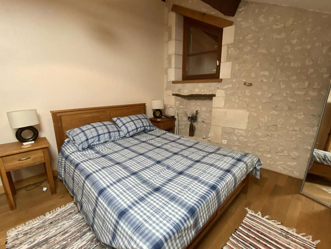 CH ETAGE - Maison à CHALAIS