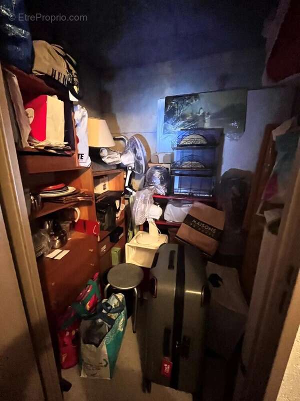 Appartement à COURBEVOIE