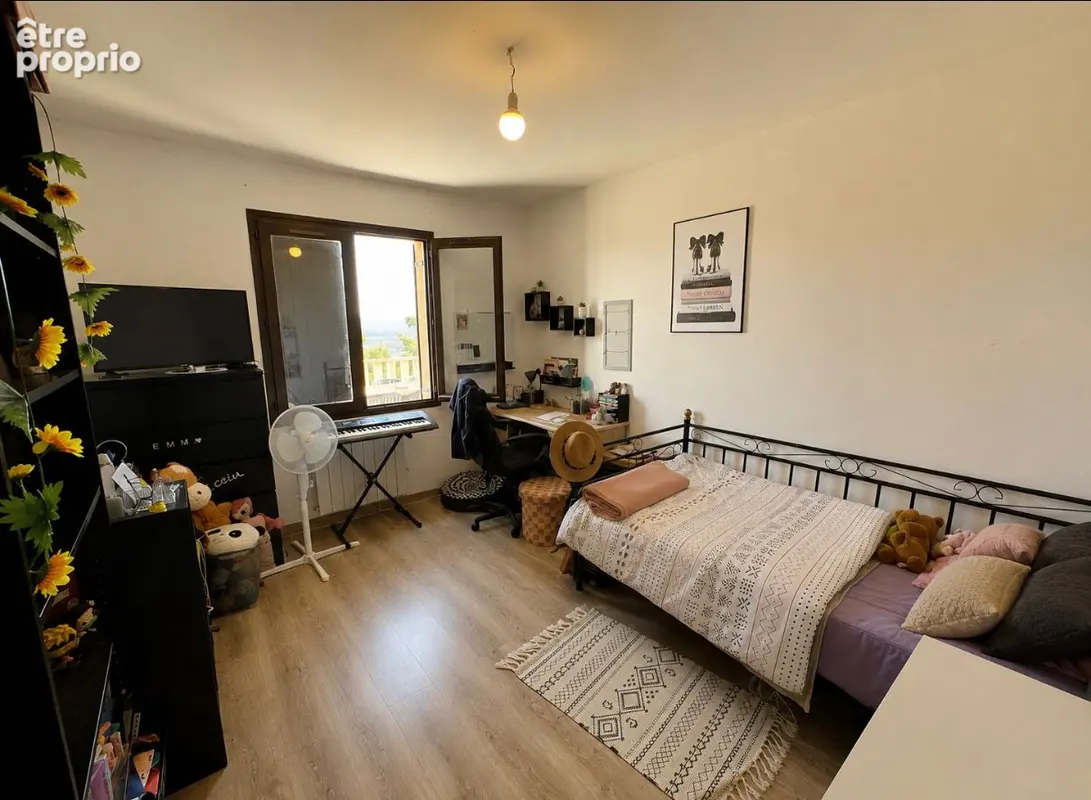 Maison de 138 m² avec studio indépendant, vue dégagée et grand terrain de 1000 m² - photo 10