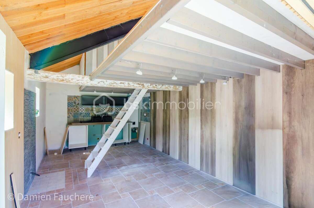 Incroyable POTENTIEL ! Splendide DOMAINE, ensemble immobilier au sein d’un ancien corps de ferme rénové, 340 m² habitables sur p - photo 14
