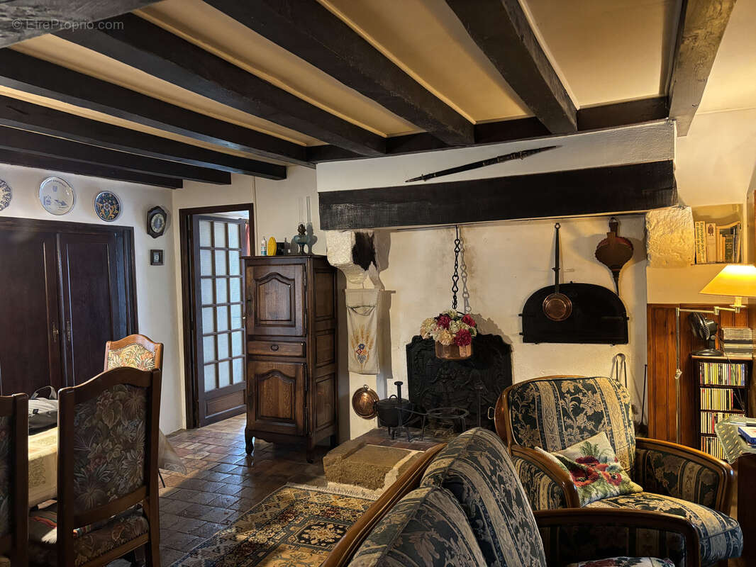 Maison à MONTGIVRAY