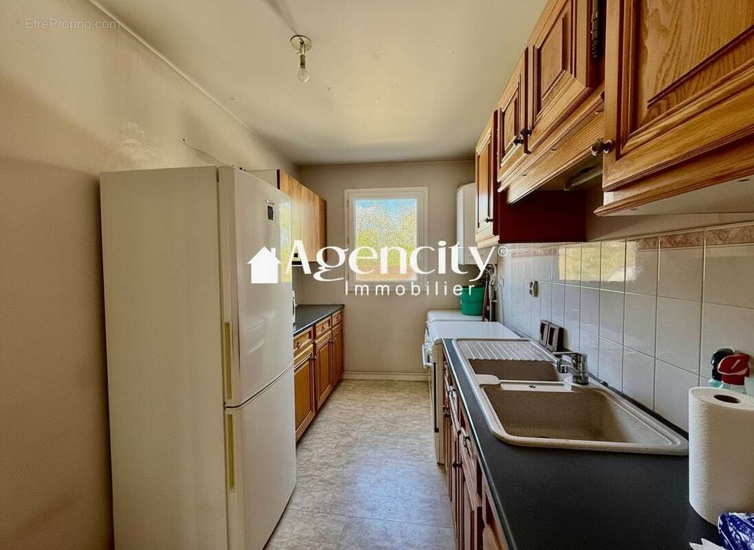 Appartement à SAINT-THIBAULT-DES-VIGNES