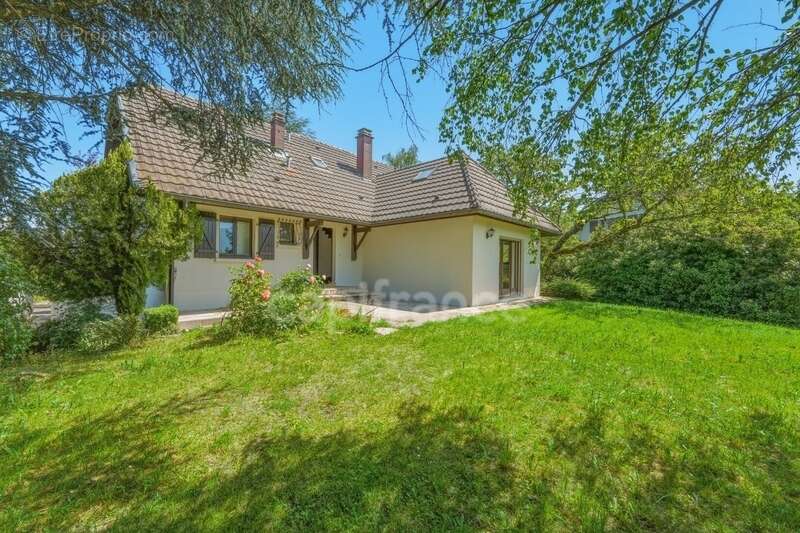 Maison à PREVESSIN-MOENS