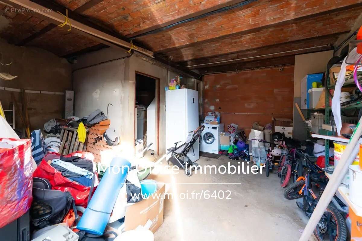 Référence : 6402-SKA. - Maison 4 pièces avec deux terrasses, un garage et 3 places de stationnement à Rognes (13840) - photo 15