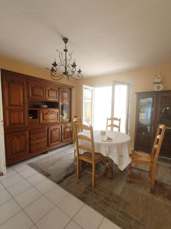 Maison de plain-pied, sur beau terrain arboré clos, sans vis à vis - photo 4