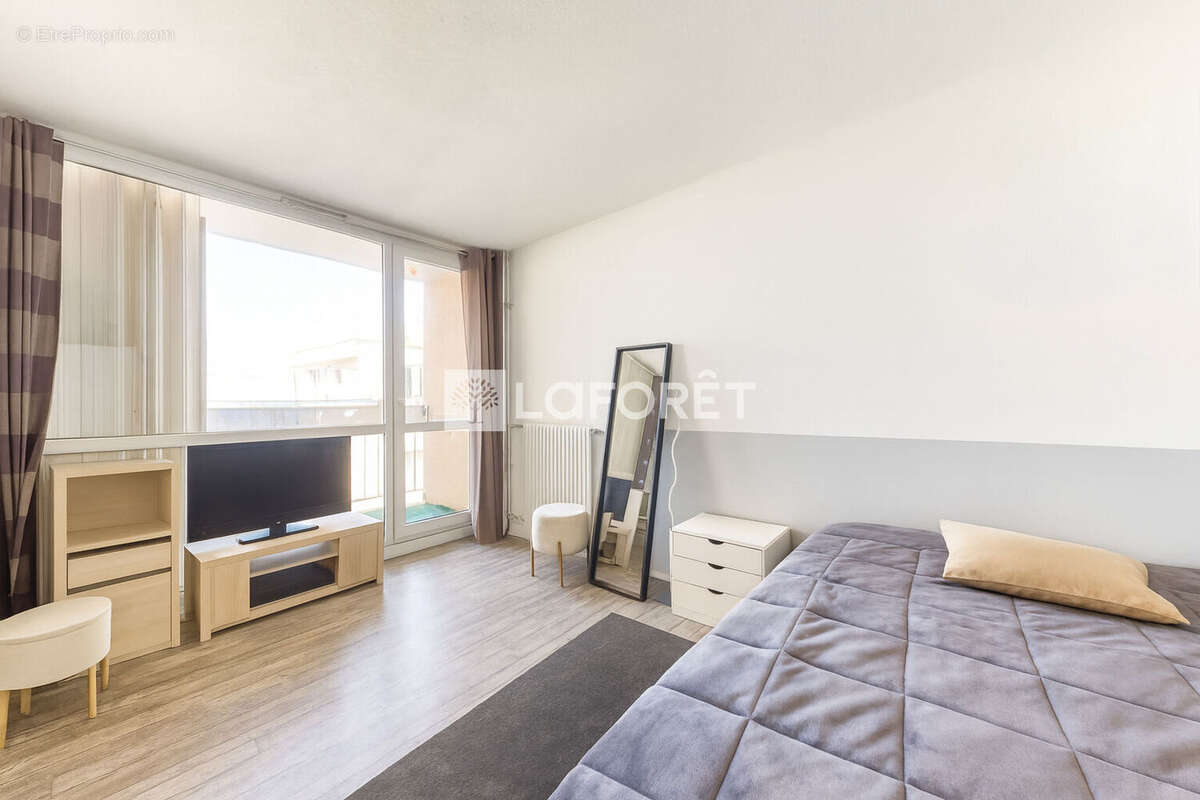Appartement à ROISSY-EN-BRIE