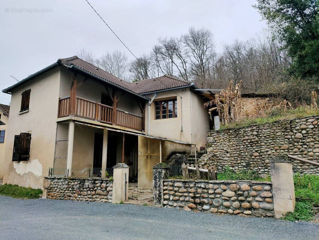 Maison à ALTILLAC