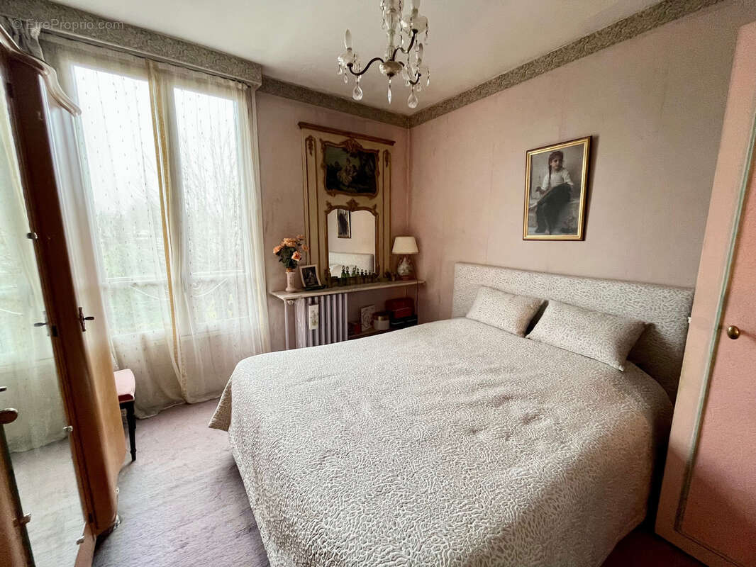 Maison à SAINT-MAUR-DES-FOSSES