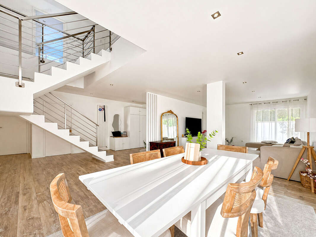 Maison 158m² à dammarie-les-lys - photo 3