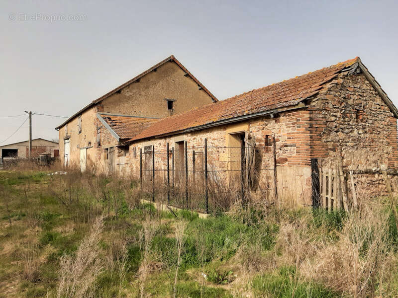 Maison à LES GUERREAUX
