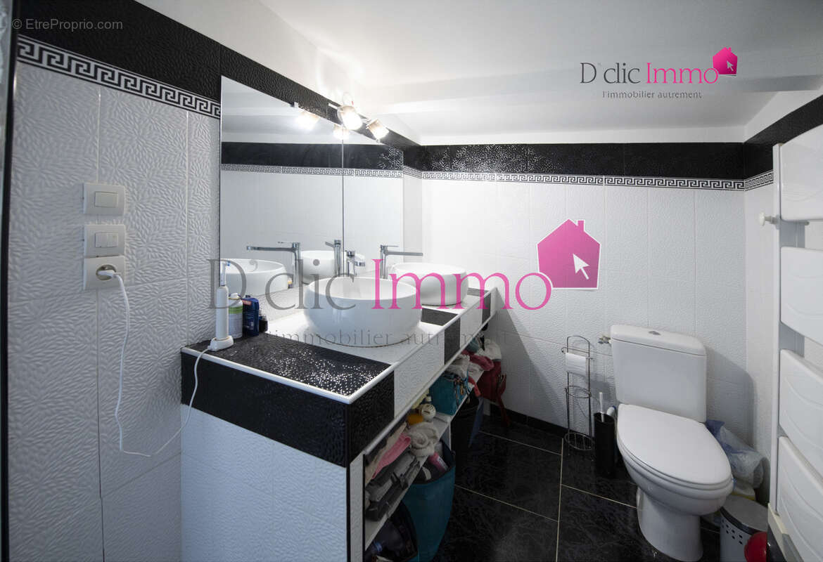 SOULLANS - Charmante Maison de 124 m2 en campagne dans les Marais - 4266m2 - photo 7