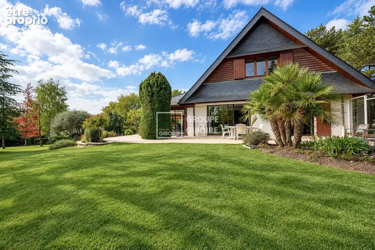 A VENDRE - Agence GIBOIRE de Bruz - Exclusivité - Maison d'architecte de 200 m² au coeur d'un parc paysager de 4 500 m² - Saint  - photo 2