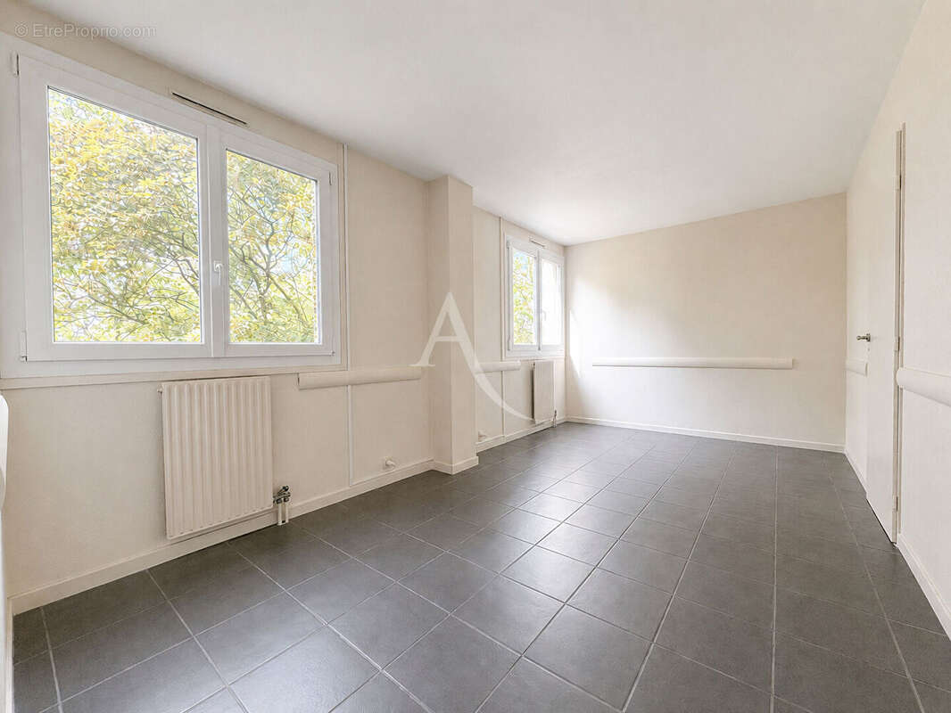 Appartement à FONTENAY-SOUS-BOIS