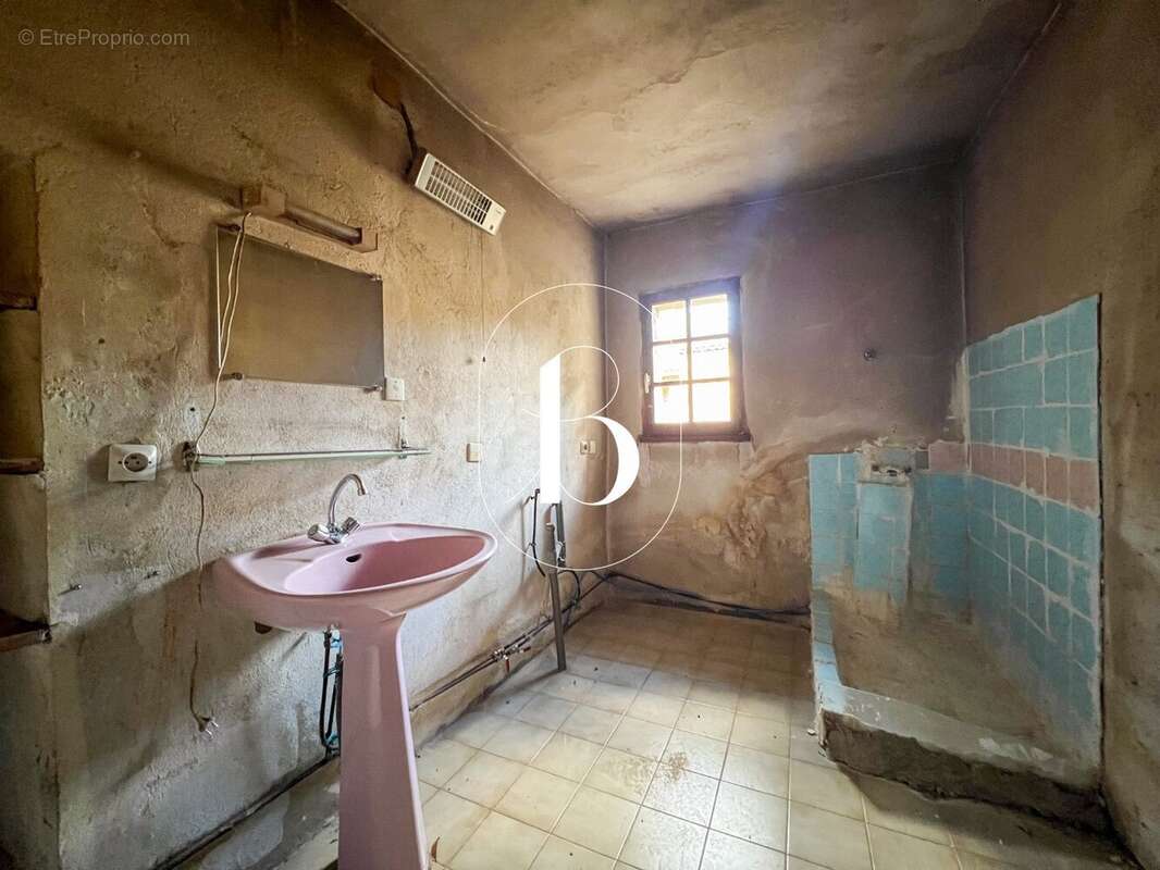 Maison à GOUDARGUES