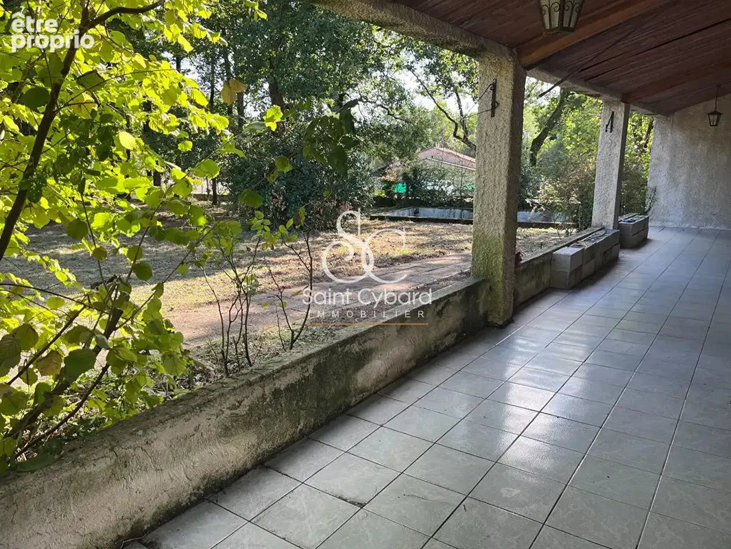 Maison spacieuse à vendre à Puymoyen - 4 chambres et grand jardin ! - photo 11