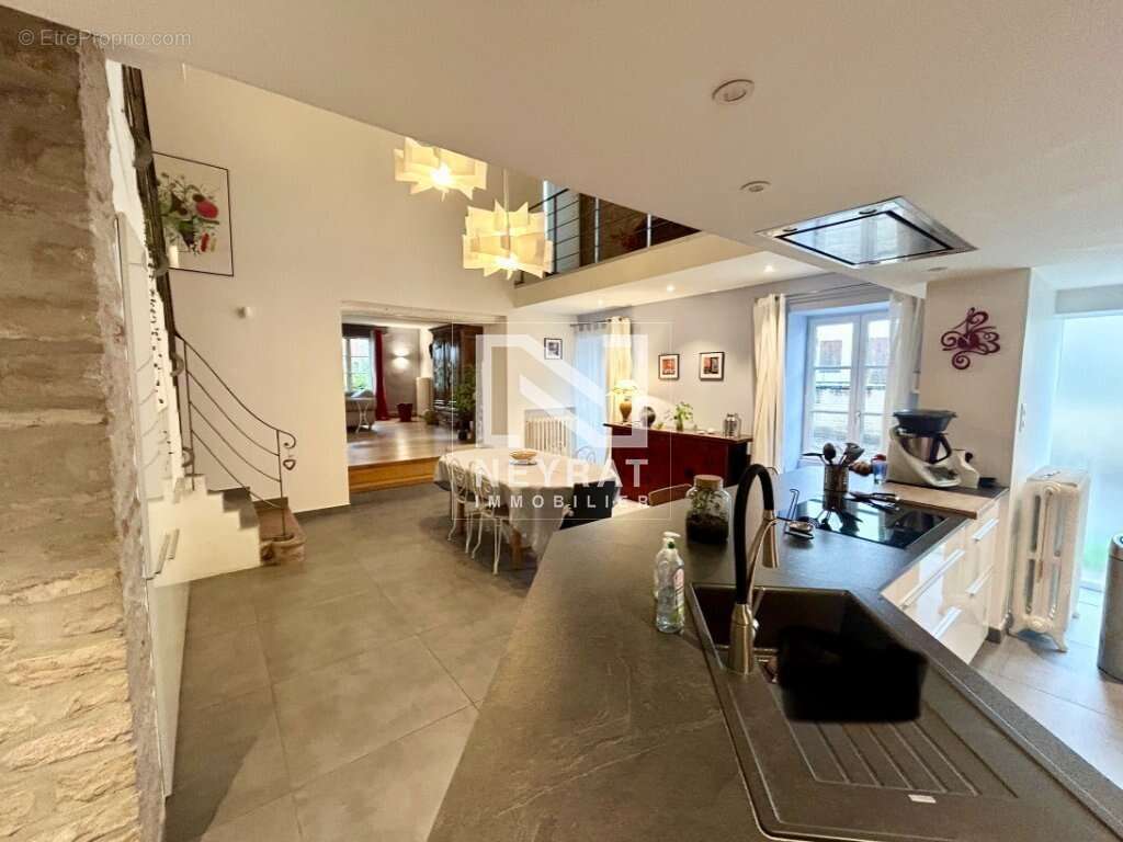 Maison à SENNECEY-LE-GRAND