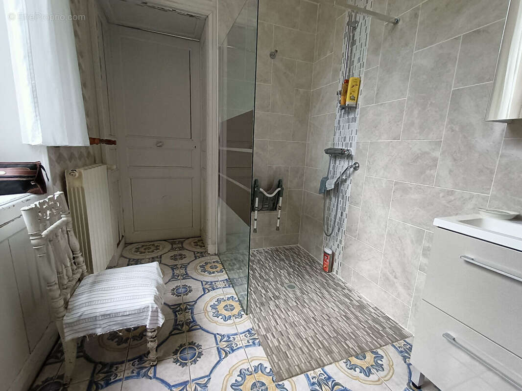 Maison à SAINT-GERMAIN-DE-MARENCENNES