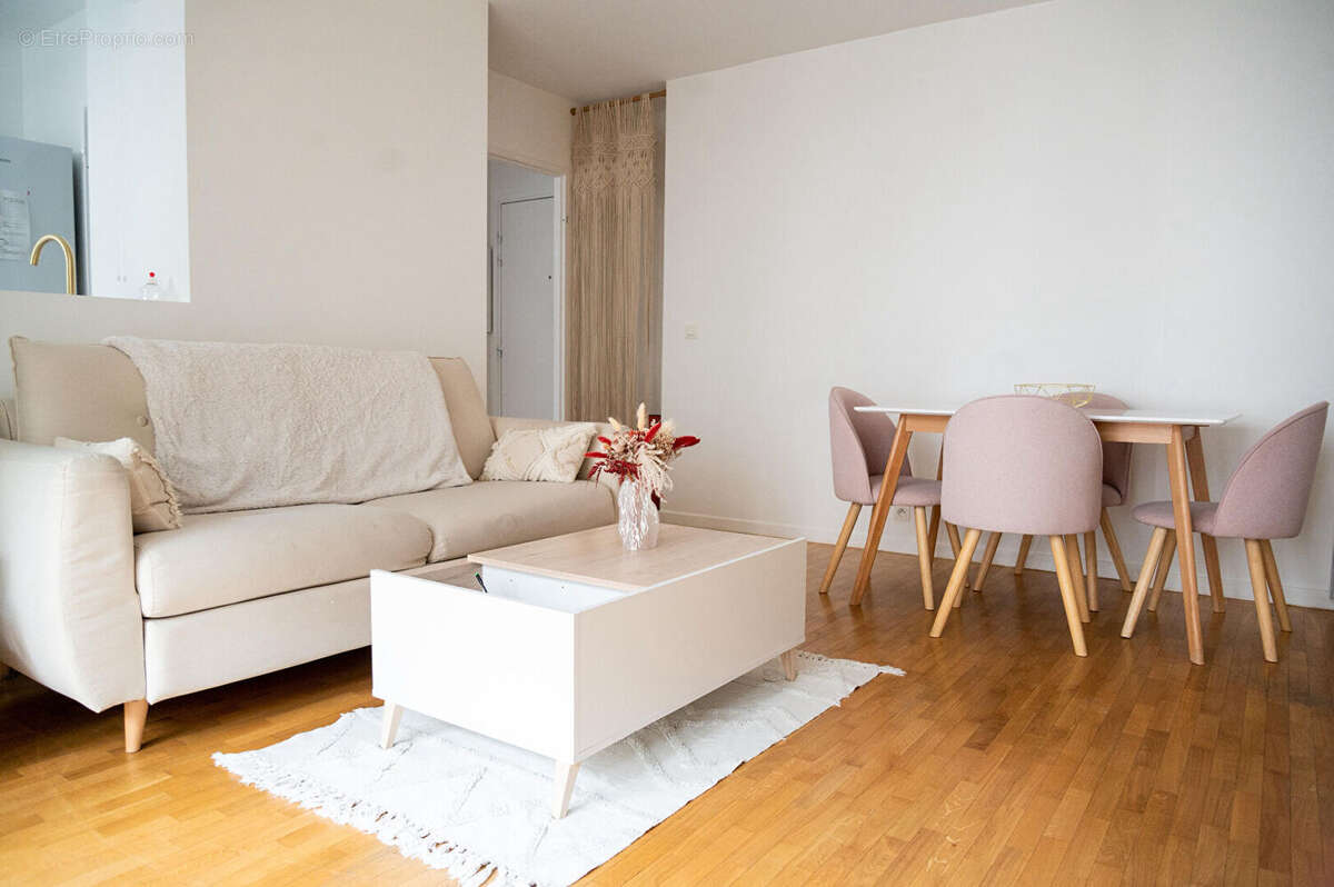 Appartement à PARIS-18E