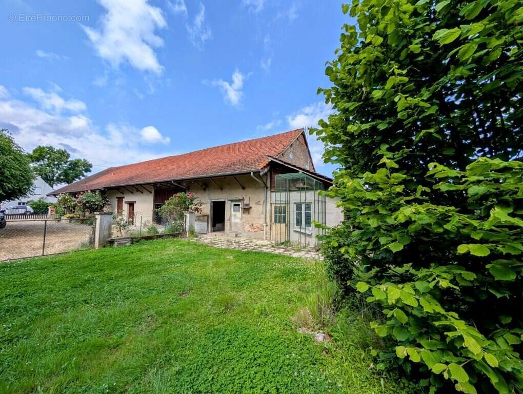 Maison à PIERRE-DE-BRESSE