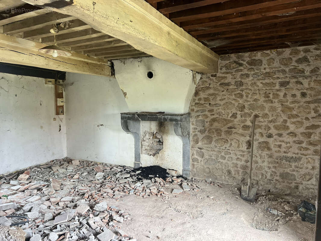 Maison à SAINT-MARTIN-DE-SALENCEY