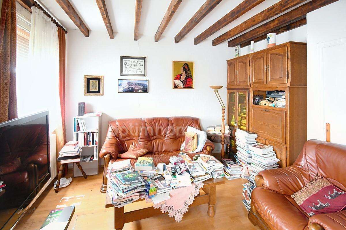 Maison mitoyenne de 88m2 environ - 3 chambres - terrain 4 ares - garage - photo 5