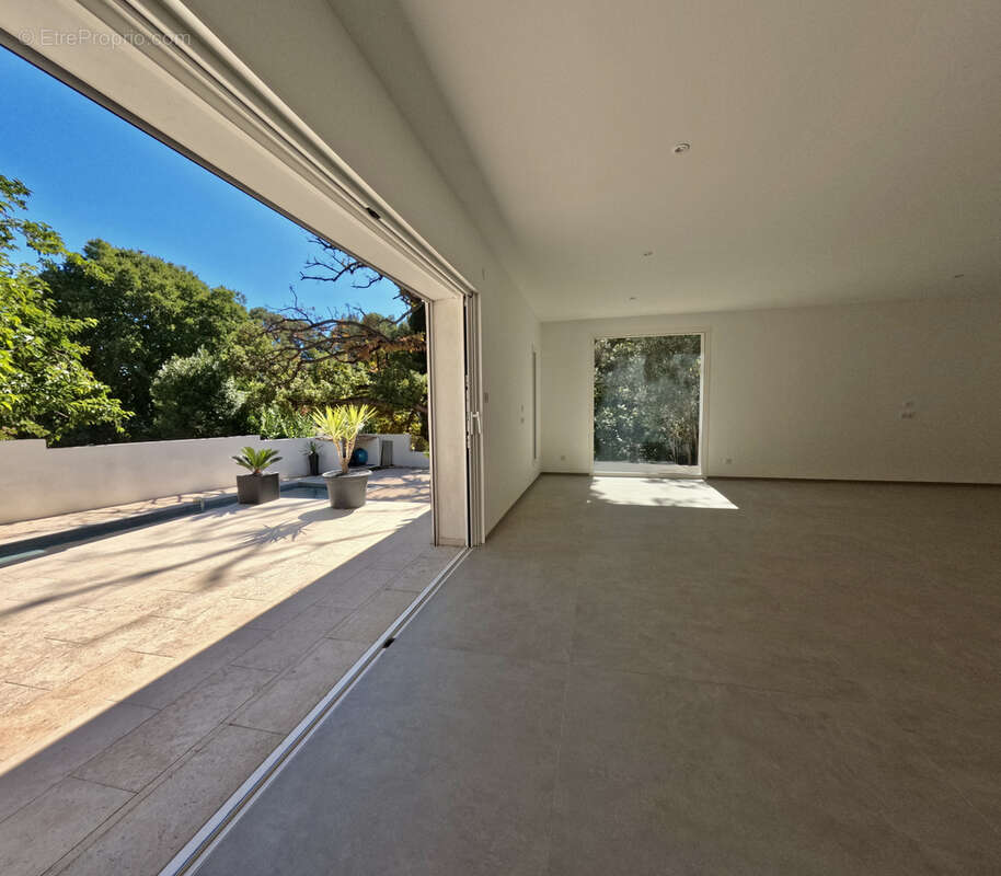 Maison à LA VALETTE-DU-VAR