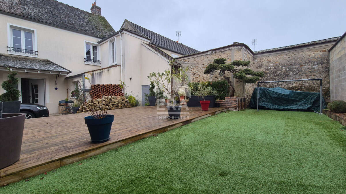 Maison à GRISY-SUISNES