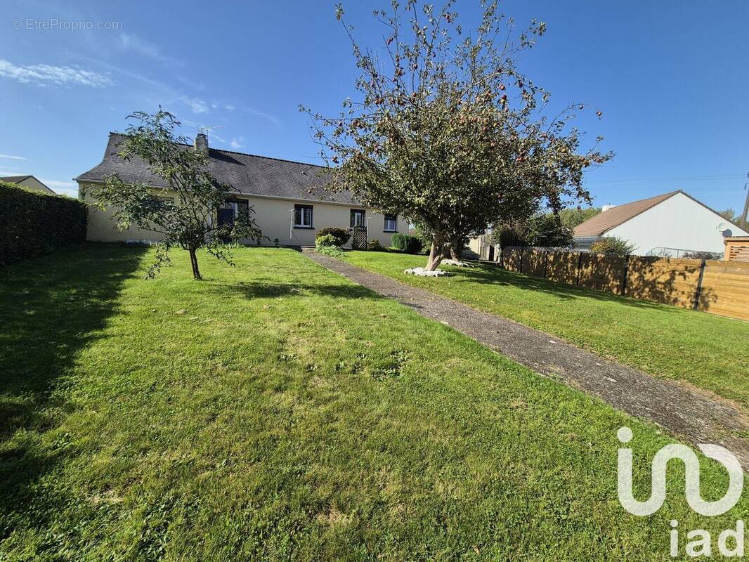 Photo 1 - Maison à VILLEDIEU-LES-POELES