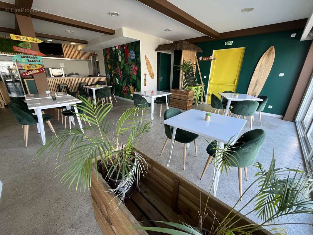 Commerce à SIX-FOURS-LES-PLAGES