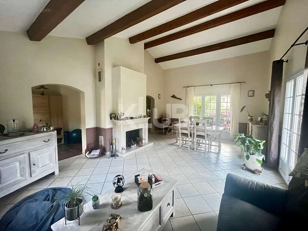 Maison à LA VALETTE-DU-VAR