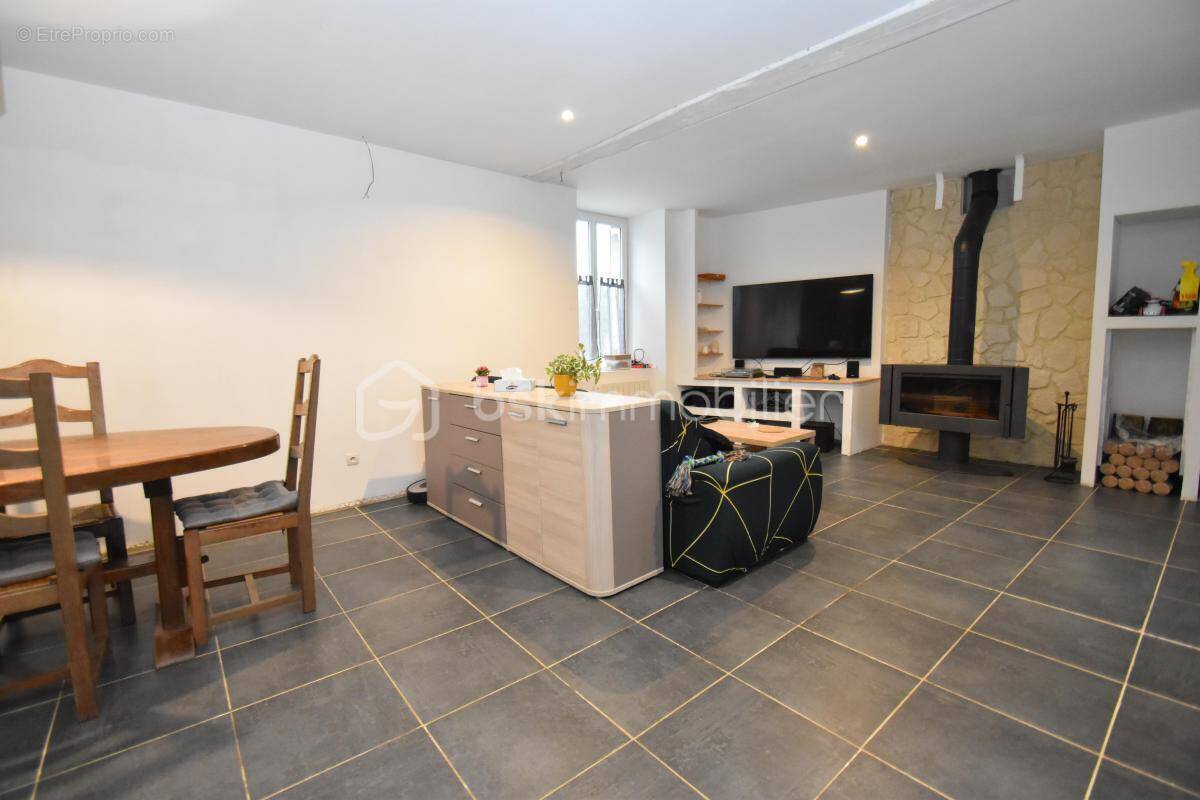 Maison à BOISVILLE-LA-SAINT-PERE