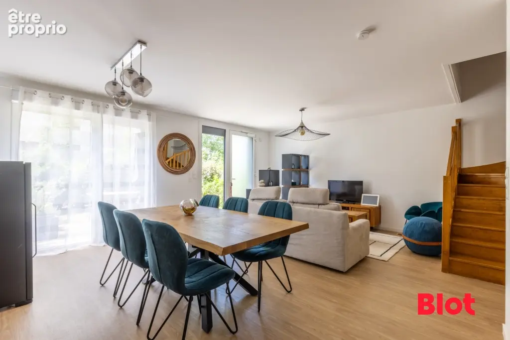 Appartement 5 pièces 110 m² à vendre à Saint-Jacques-De-La-Lande (35136) - photo 1