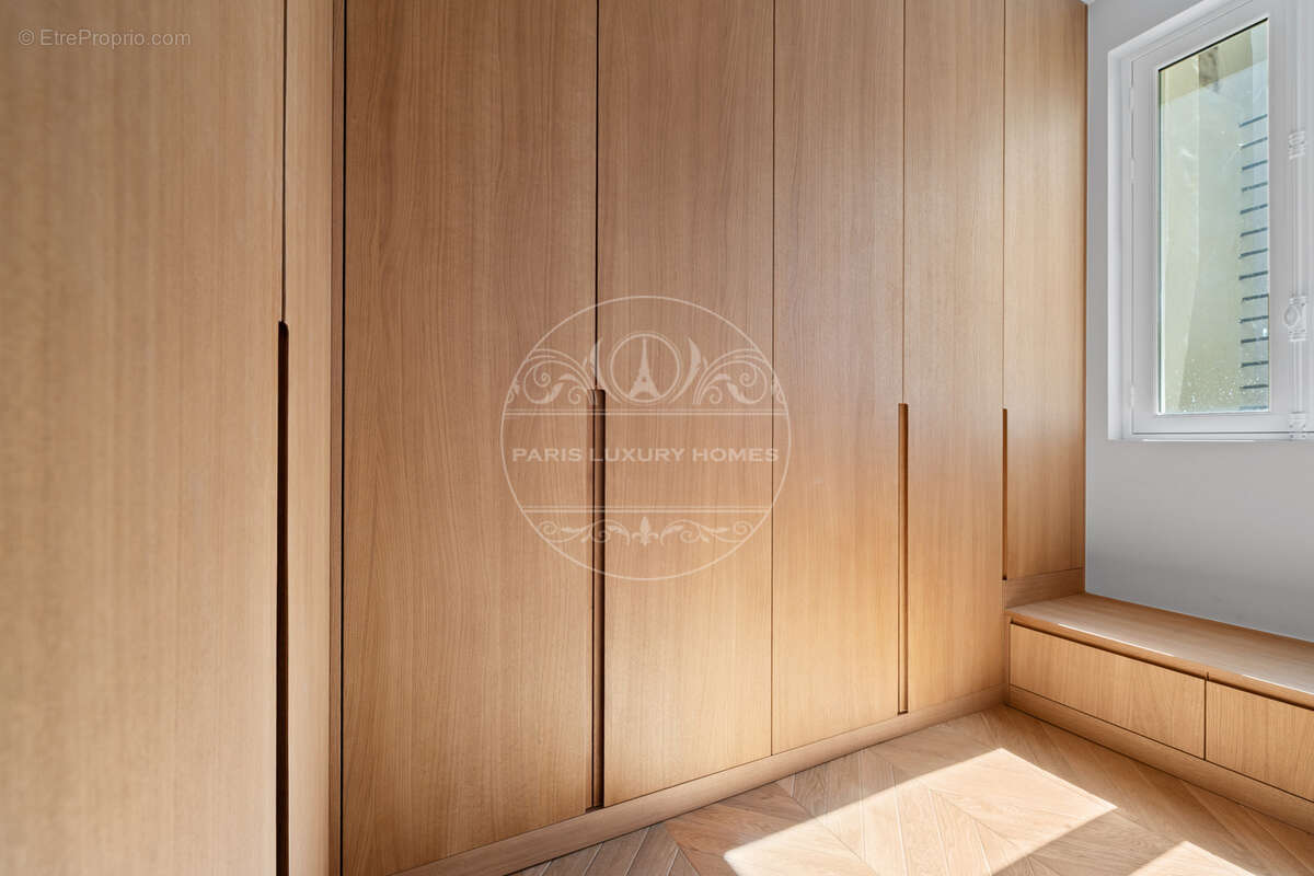 Superbe appartement rénové à Paris 1er ! - photo 18