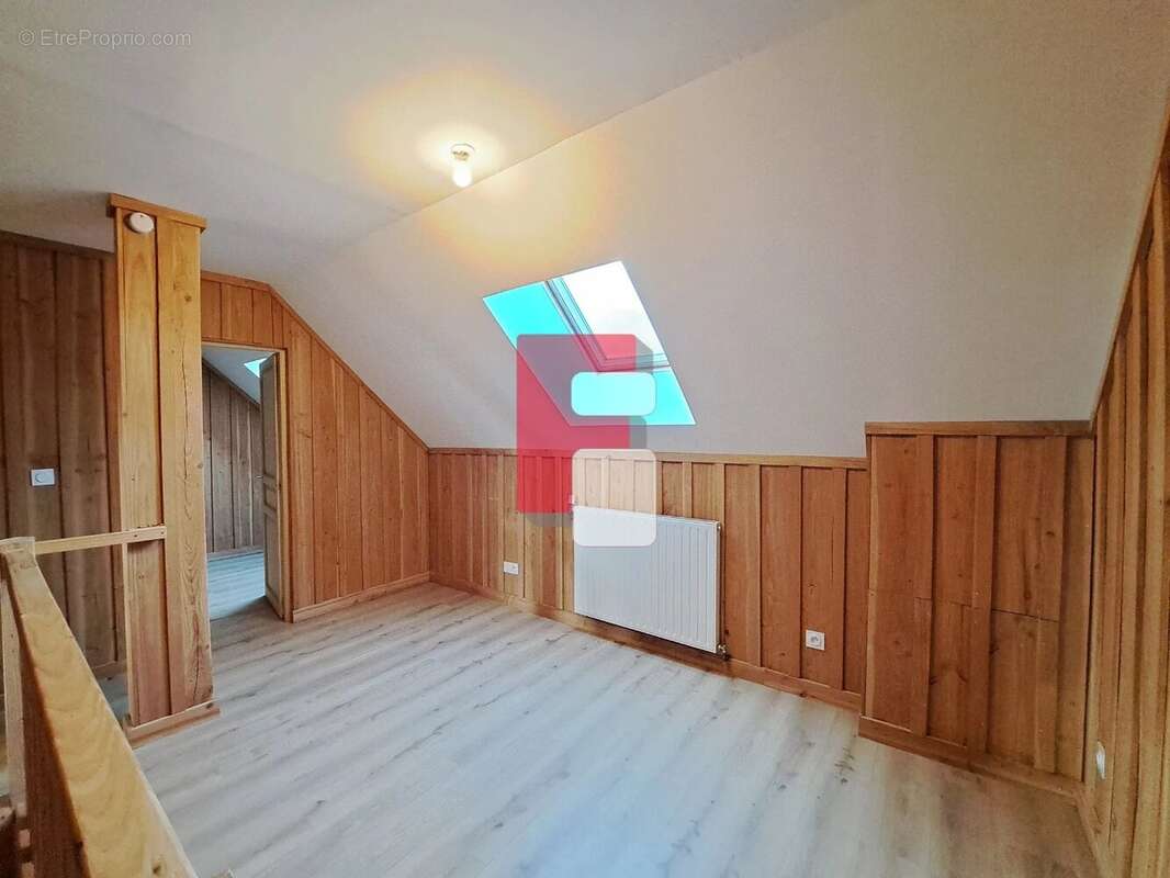 Maison à COURTERANGES