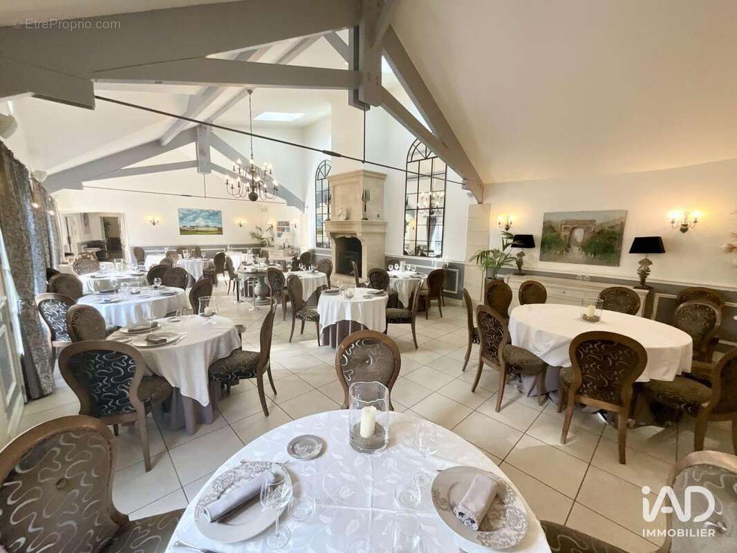 Photo 7 - Commerce à CHANTILLY