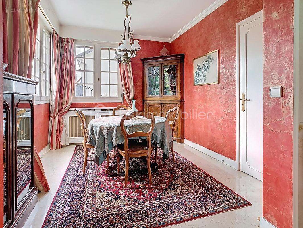 Maison à CHAMPS-SUR-MARNE