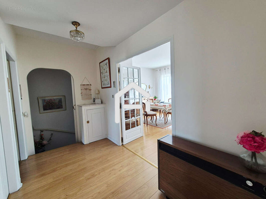 Appartement à BEAUZELLE