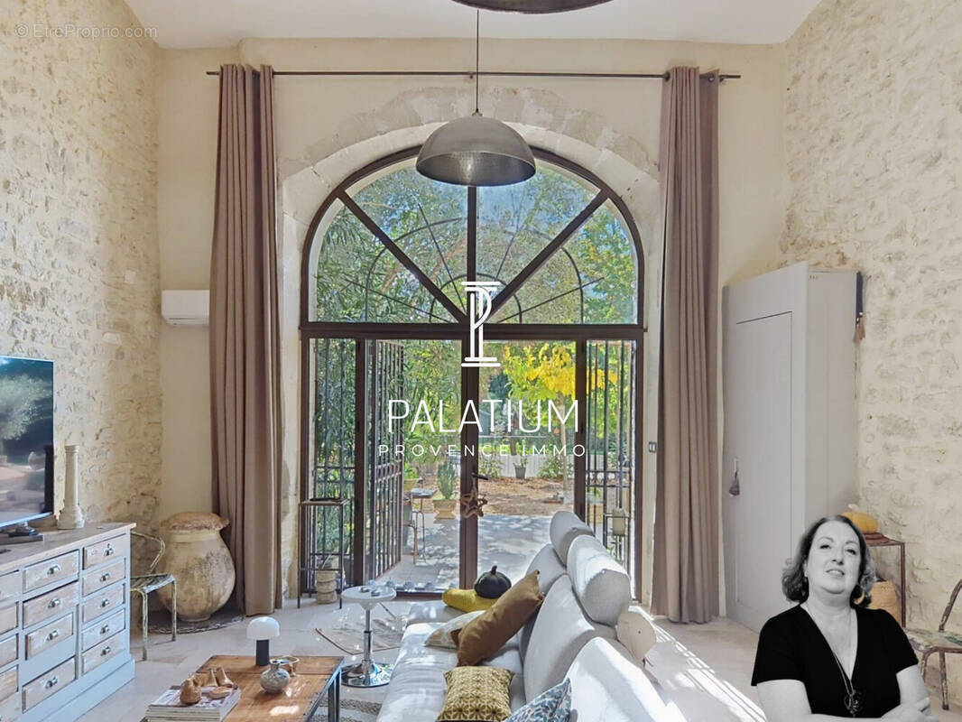 Maison à L'ISLE-SUR-LA-SORGUE