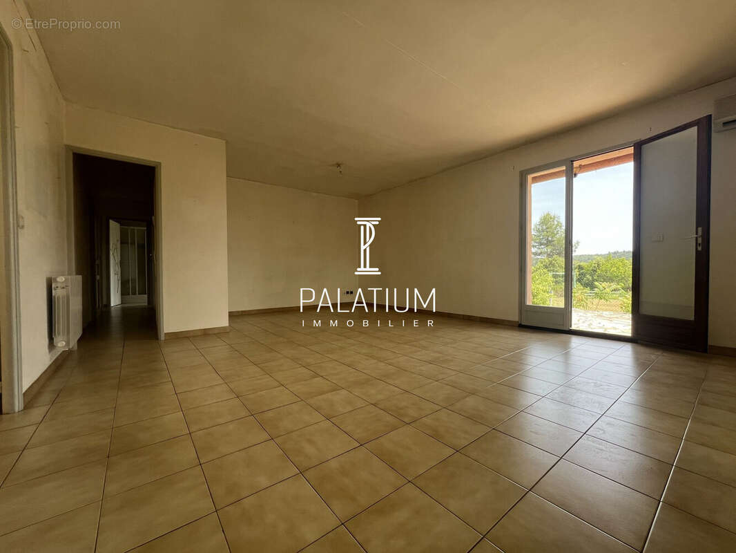 Maison à ESPARRON-DE-VERDON