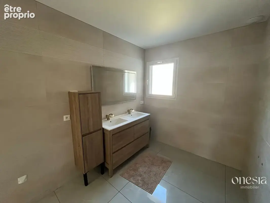 Maison 5 pièces 142 m² à vendre à Oloron-Sainte-Marie (64400) - photo 5