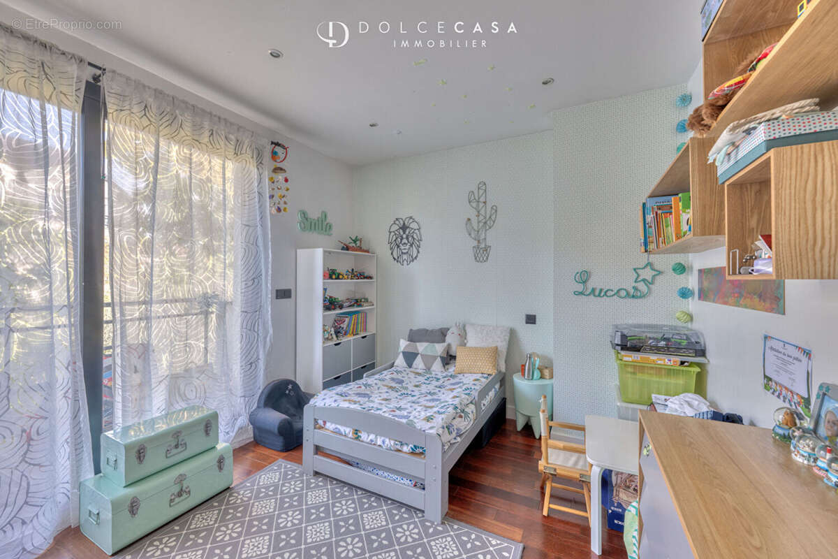 Maison à BRY-SUR-MARNE