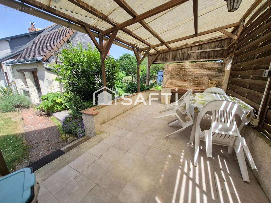 Maison 100 m² à La Celle-Guenand  - photo 2