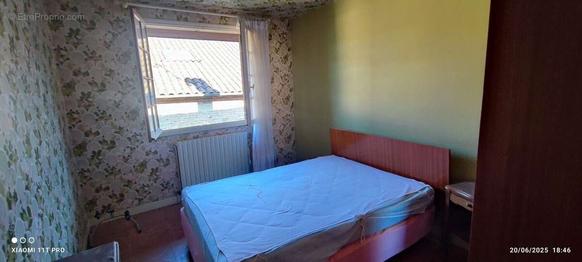 Maison à SAINT-JULIEN-SUR-REYSSOUZE