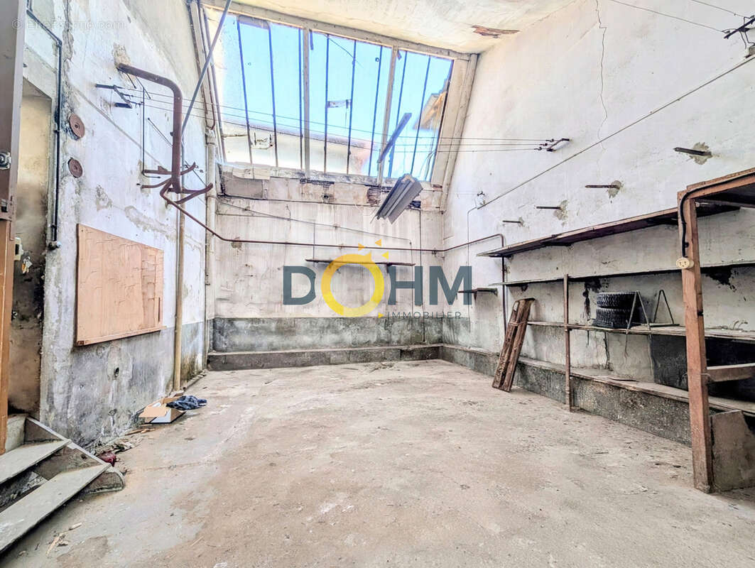 Ancien atelier de tissage a rehabiliter avec un appartement t4 sur un terrain de 497 m2 - photo 12
