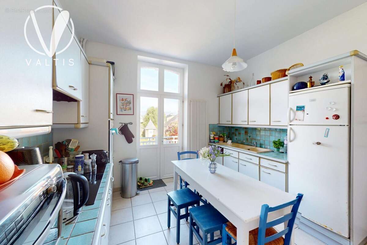 Maison 205 m² à Saint-Cast-Le-Guildo  - photo 7