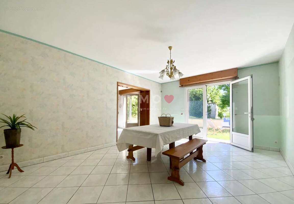 Maison à SAINT-FORT-SUR-GIRONDE